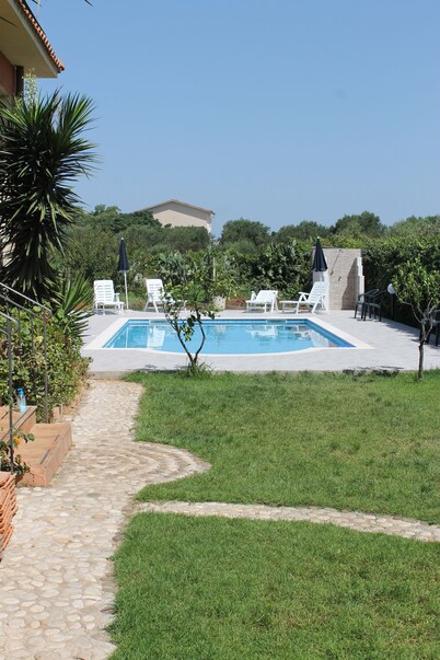 HOME RELAX: NATURE, GOOD FOOD FOLKLORE