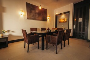 Ảnh chưa phân loại, 3 trong số 120 ảnh, nút