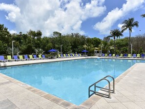 Piscine extérieure