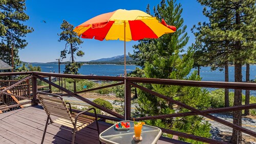 Big Bearin ainutlaatuisin sijainti! Upea näkymä, takka, selkä vuorelle