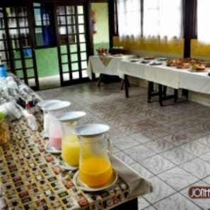 Desayuno buffet incluido todos los días