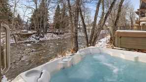 Baignoire à remous extérieure