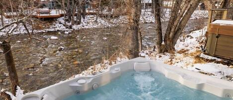 Bain à remous extérieur