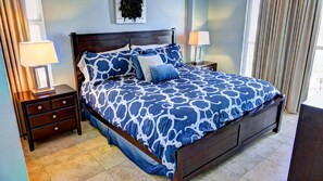 3 bedrooms, iron/ironing board, WiFi, bed sheets - Fabulous condo, excellent reviews!! 2 chairs and 1 umbrella (Available Mar-Oct) (Navarre)