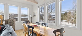 Dog friendly, Fireplace & Wi-Fi Mountain Treetop