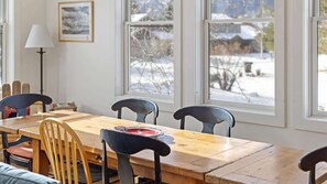 Dining - Mountain Treetop (Red Lodge)