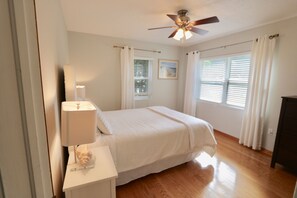 2 多间卧室、熨斗/熨衣板、旅行婴儿床、WiFi