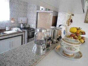 Thức ăn và đồ uống