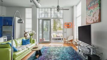 Smart TV, DVD player, aparelho de som