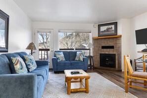 TV connectée, cheminée