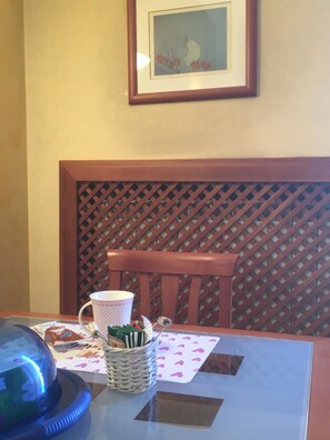 Dining - JFK b & b (Ciampino)