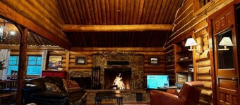 Rendezvous Lodge