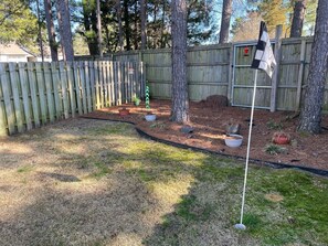 Property grounds - Walking Distance From Course! (Augusta)