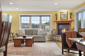 Smart TV, fireplace, offices - Tight Lines (Red Lodge)