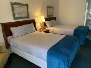 Cortinas blackout, wifi gratis y ropa de cama 