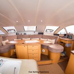 Interior detail - iCan Sailing Experience (Turneffe Islands)