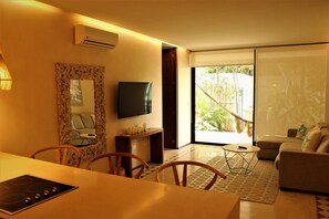 Condo, 1 habitación | Área de sala de estar | Televisión de pantalla plana 