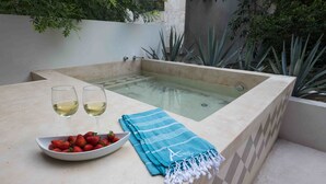 Bañera de hidromasaje exterior
