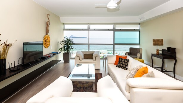 Panoramic Apartment, 4 Bedrooms, Beach View, Sea Facing | Living room - Janelas para o mar de Ipanema (Rio de Janeiro)
