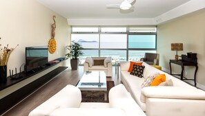 Living room - Janelas para o mar de Ipanema (Rio de Janeiro)