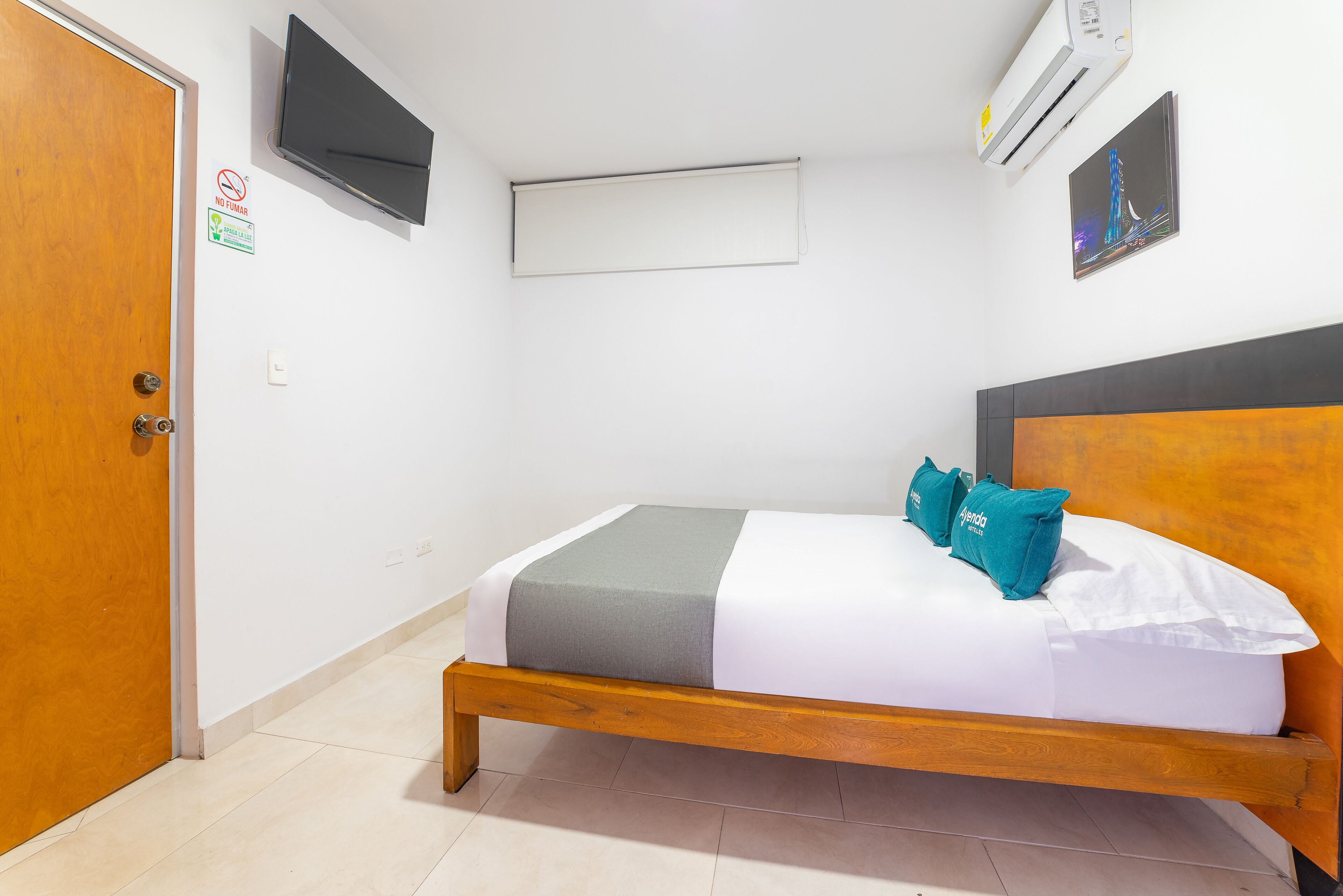 double room | free wifi, bed sheets