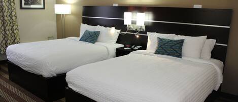 Premium bedding, desk, iron/ironing board, free WiFi