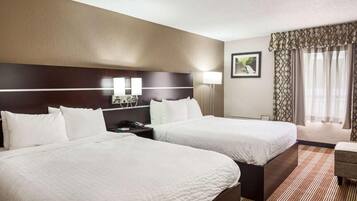 Premium bedding, desk, iron/ironing board, free WiFi