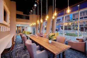 Lobby lounge - Protea Hotel by Marriott Pretoria Loftus Park (Pretoria)