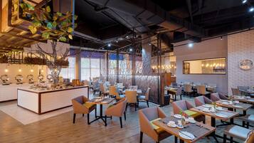 Dagelijks ontbijtbuffet (USD 11.35 per persoon)