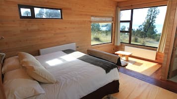 Comfort Quadruple Room, 1 Bedroom, Non Smoking | 1 bedroom, premium bedding, blackout drapes, soundproofing