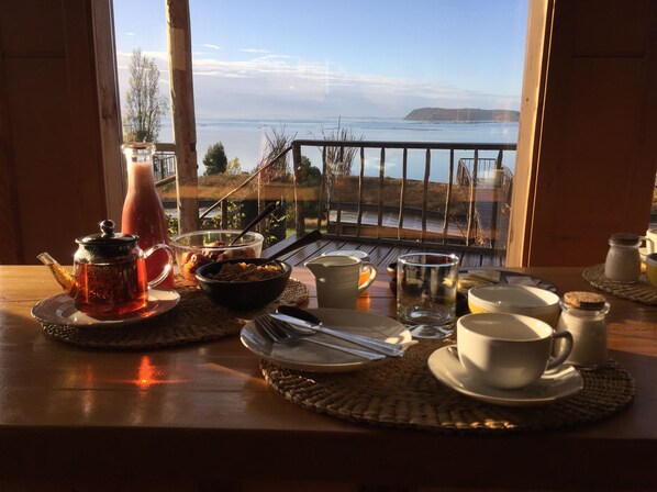 Café - Refugio Pullao (Castro)