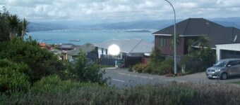 Cosy Self-contained Studio with Panoramic Views