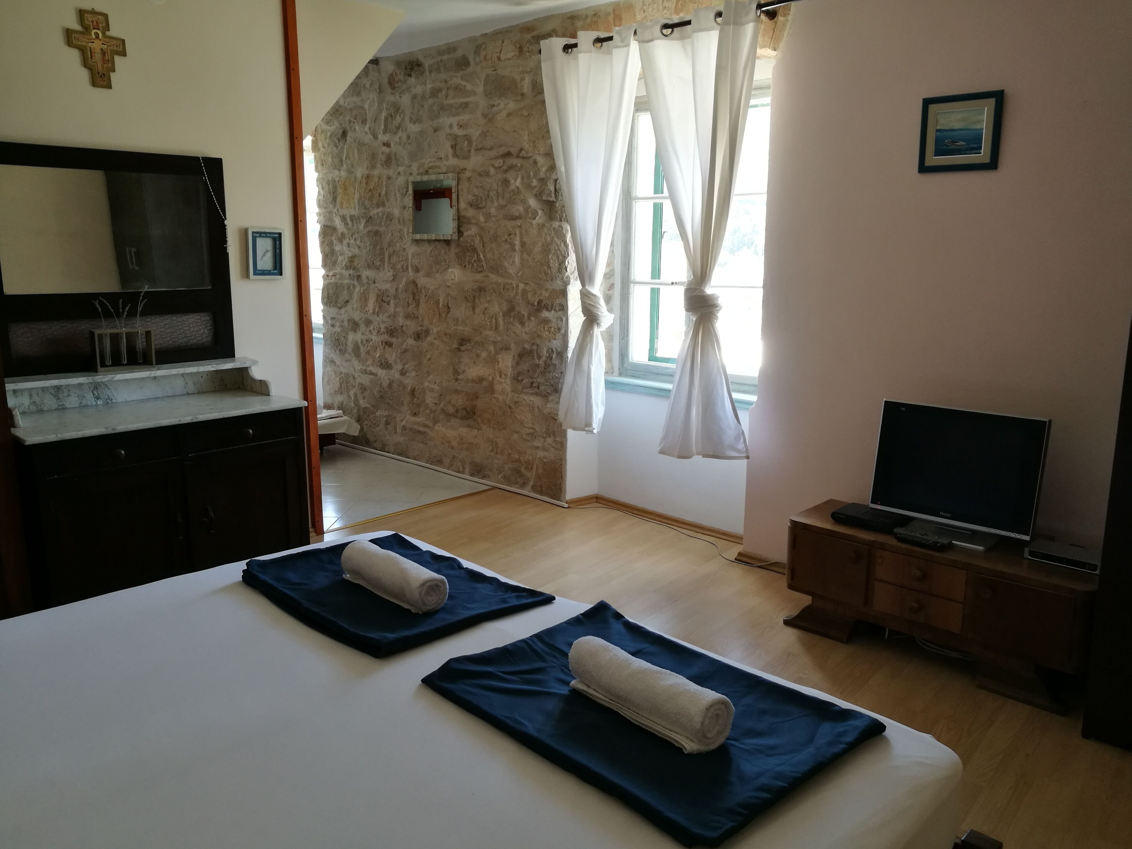 2 chambres, accès Internet, draps fournis