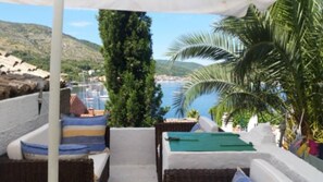 Property grounds - Buena Vista Apartment with a Sea View (Vis)