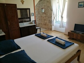 2 bedrooms, Internet, bed sheets