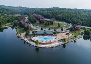 Exterior - L119-C, 4 Br Lakefront Cabin, Dogs, Fishing, Pool, Plygnd, Fun, Nr Silver Dollar (Reeds Spring)