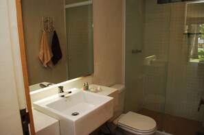Shower, towels