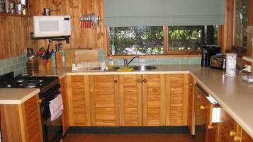 Refrigerador, microondas, horno y lavavajillas