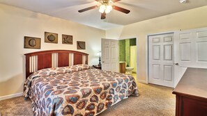 2 bedrooms, iron/ironing board, WiFi, bed sheets - 911 Willow Bend - Barefoot Resort Rentals (North Myrtle Beach)