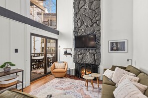 Lecteur de DVD, livres, médiathèque, vidéothèque