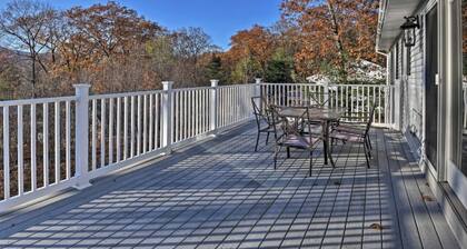 Family Getaway in N. Conway, Sleeps 16, AC, Hot Tub, Game Room, Pets Welcome