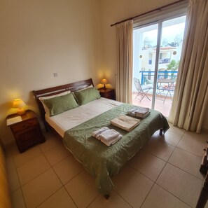 2 bedrooms, iron/ironing board, internet, bed sheets - Villa With Communal Pool (Polis Chrysochous)