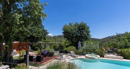 Villa avec piscine privée chauffée , spa et sauna