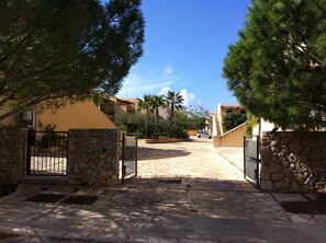 Property grounds - Terraced house in quiet residence at 200 meters from the sea, 6/7 beds (San Vito Lo Capo (TP))