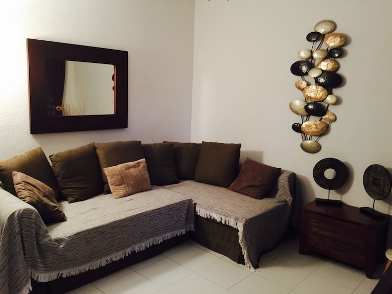 Casa Lee A Charming Poolside Apartment In The Beautiful Location Of Corralejo. - Corralejo