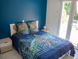 3 bedrooms, in-room safe, iron/ironing board, free WiFi