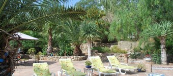Suuret Andalusian talo, upeat näkymät, uima-allas ja puutarhat, lähellä Natural Park