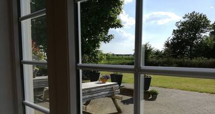 Rosengård Friland holiday apartment and B & B. Stay in the countryside and close to many experiences.