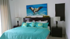 3 habitaciones, tabla de planchar con plancha, wifi y ropa de cama