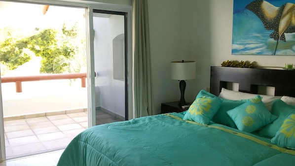 3 habitaciones, tabla de planchar con plancha, wifi y ropa de cama